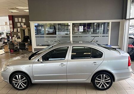 Skoda Octavia Style Klimaautom Sitzhzg AHK aus 1. Hand