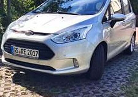Ford B-Max Titanium