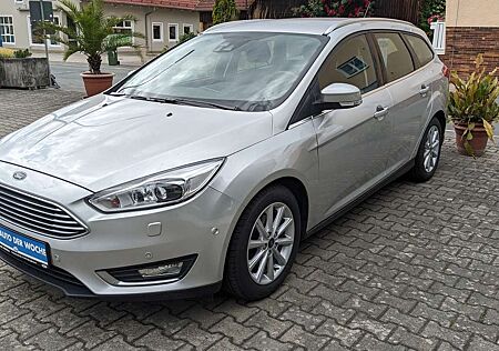 Ford Focus Turnier 1.0 EcoBoost Start-Stopp-System Titanium