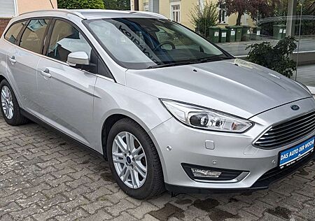 Ford Focus Turnier 1.0 EB Titanium 1. Hand Winterräder