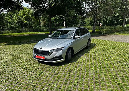 Skoda Octavia Combi 2.0 TDI DSG Tour