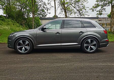 Audi Q7 3.0 TDI ultra quattro tiptronic