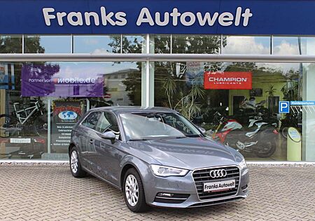Audi A3 Attraction Xenon/AHK /Navi/
