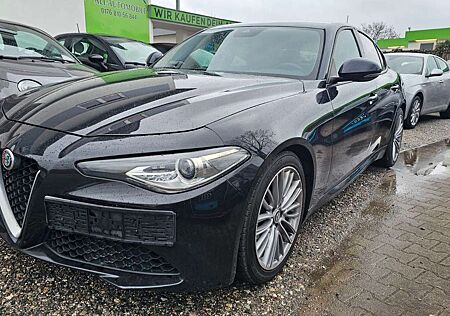 Alfa Romeo Giulia Super*SHZ*LEDER*NAVI*TEMPO*
