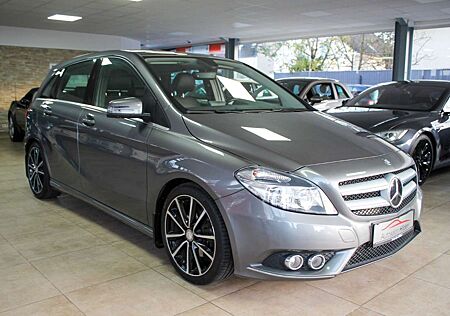 Mercedes-Benz B 200 7G-Aut. Navi Teilleder TÜV Neu 2.Hand