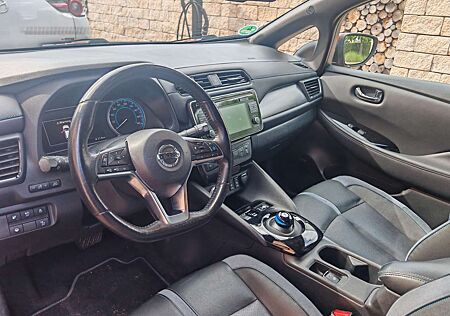 Nissan Leaf 40 kWh Tekna 360° Wärmepumpe Bose