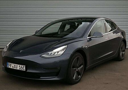 Tesla Model 3 Standard Range Plus LED Lederlenkrad Keyless-Entry