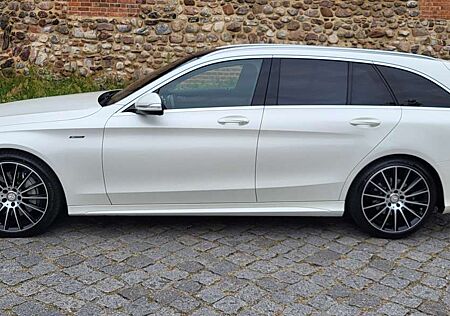 Mercedes-Benz C 400 4Matic T 7G-TRONIC AMG Line