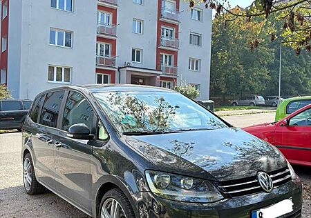 VW Sharan Volkswagen 2.0 TDI DSG (BlueMotion Technology) Highline