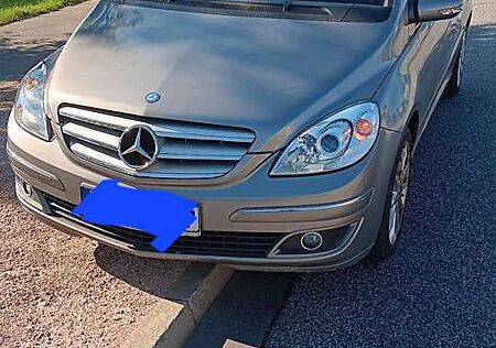 Mercedes-Benz B 170