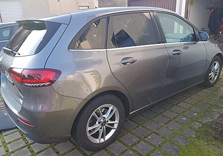 Mercedes-Benz B 200 Progressive, StHZ, mit Mercedes-Garantie