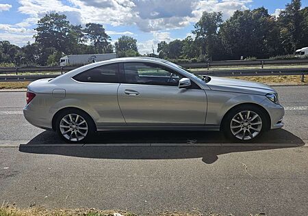 Mercedes-Benz C 250 CDI DPF Coupe (BlueEFFICIENCY) 7G-TRONIC