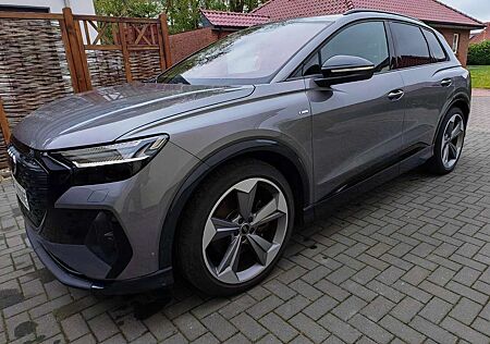Audi Q4 e-tron S-line, ACC, Standheizung, 21", Black, Matrix LED.