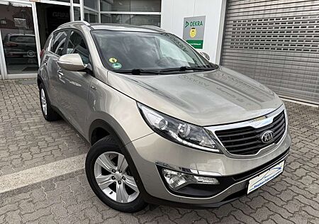 Kia Sportage CRDI Attract AWD mit Klima/Navi/AHK/Alus/Met./PDC/