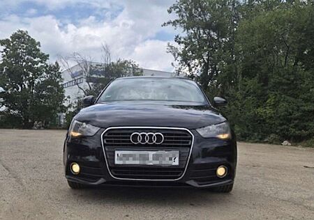 Audi A1 attraction TÜV 4/28