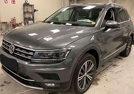 VW Tiguan Volkswagen Highline 4Motion 1.Hand Kamera ACC LED