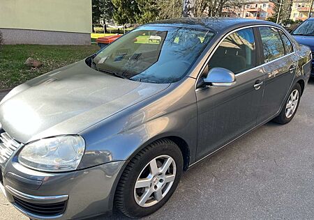 VW Jetta Volkswagen 1.6 Comfortline