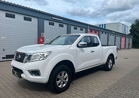Nissan Navara NP300 Acenta King Cab 4x4 1 HAND