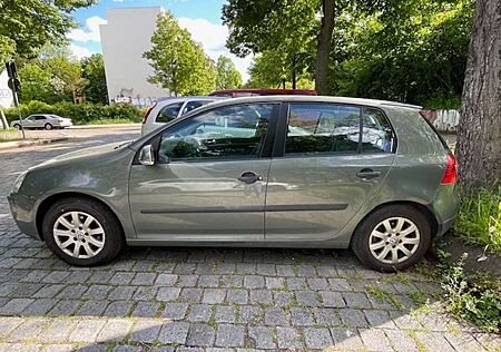 VW Golf Volkswagen 1.6 FSI AutomatikTrendline