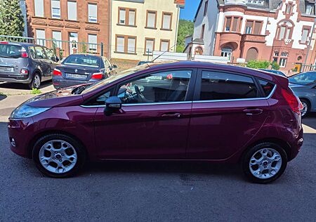 Ford Fiesta Titanium " 1 Hand, TÜV / AU neu "