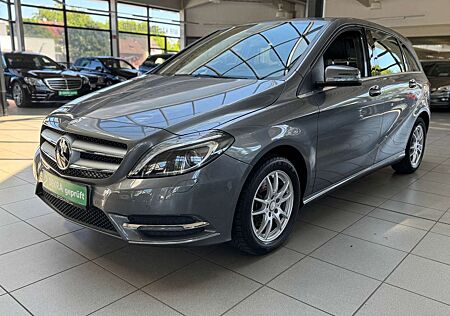 Mercedes-Benz B 180 B180 CDI * Wenig-Km! *Bi-Xenon/PDC/SHZ*