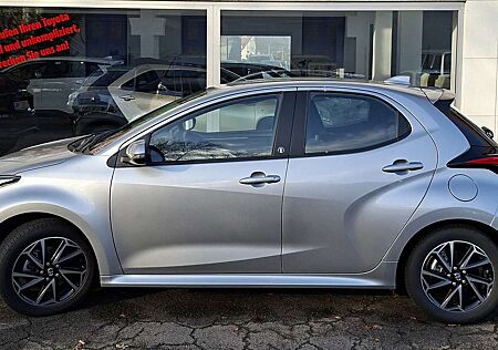 Toyota Yaris Hybrid Team D+Safety P.+Comfort P.+Ganzjahresrei.