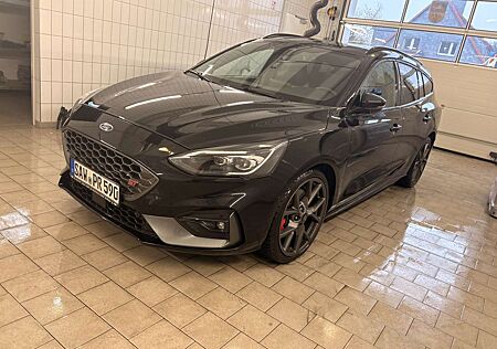 Ford Focus Turnier 2.3 EcoBoost S&S ST, Service Neu