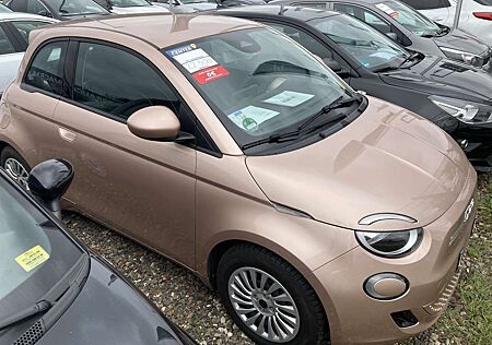 Fiat 500E Automatik, Carplay