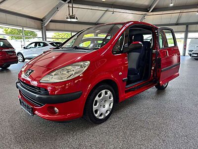 Peugeot 1007 Prémium  1.4i Aut. Klima Tüv 08/2028