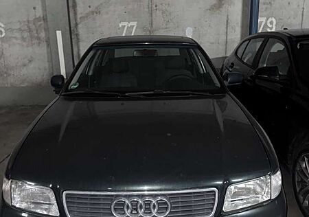 Audi A4 1.6