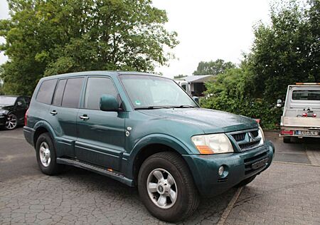 Mitsubishi Pajero 3.2 DI-I - Grüne Plakette 7.Sitzer