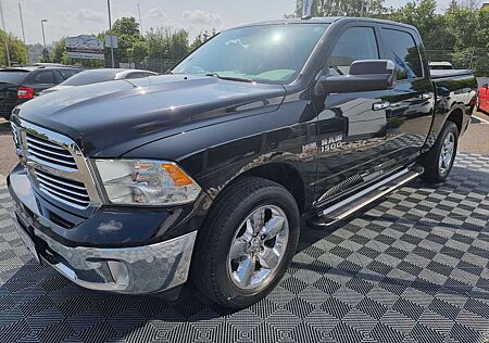 Dodge RAM 1500 5.7L Navi Touch PDC Kamera