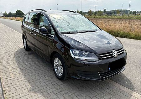 VW Sharan Volkswagen 7-Sitzer,Abstandstempomat,LaneAs,Kessy,Dynaudio