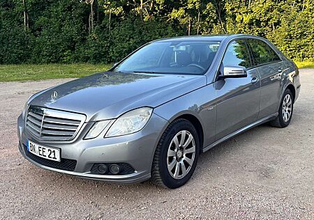Mercedes-Benz E 220 CDI DPF BlueEFFICIENCY Automatik