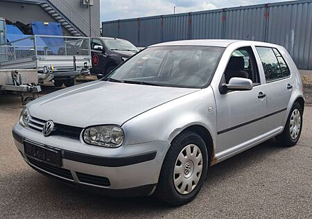 VW Golf Volkswagen 1.4 Special *Läuft auf 3 Zylindern/Rost/KD*