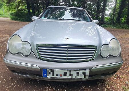 Mercedes-Benz C 200 T Kompressor Classic