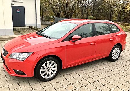 Seat Leon ST Style 1.4 TSI-NAVI/PDC/SHZ/ALU-TÜV NEU !