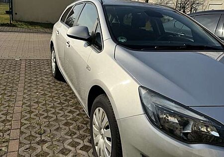 Opel Astra 1.6 D (CDTI) Sports Tourer Selection