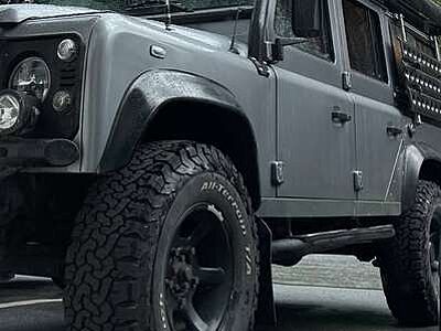 Land Rover Defender 110 Station Wagon S Td 4 2,2 neuer Motor, TÜV 6/28