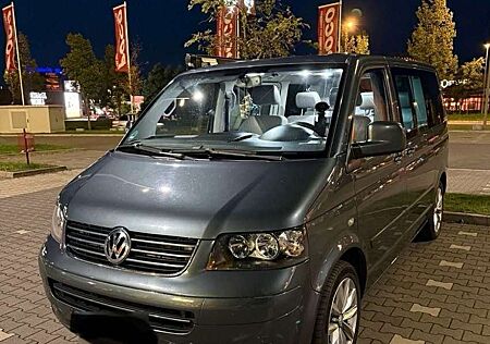 VW T5 Multivan Volkswagen 4MOTION Highline tuv 2027.02
