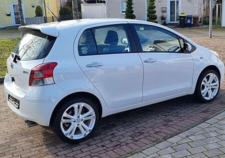 Toyota Yaris 1.33 VVT-i aus 1.Hand mit 29.978 KM