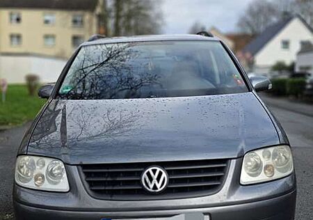 VW Touran Volkswagen 1.6 Conceptline