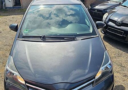 Toyota Yaris Cool & Sound