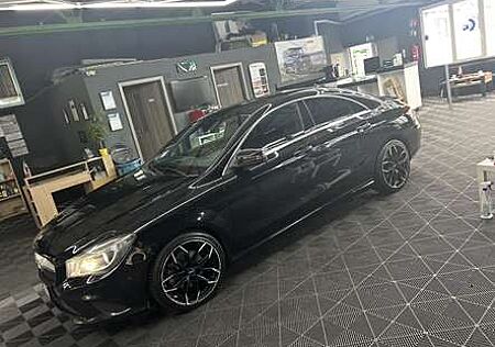Mercedes-Benz CLA 180 AMG Line, Urban