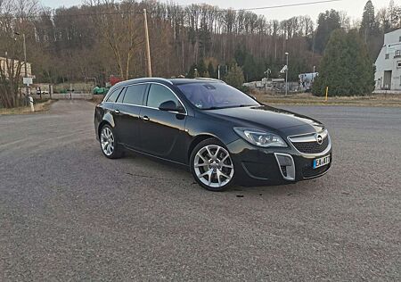 Opel Insignia 2.8 V6 Turbo 4x4 Sports Tourer OPC