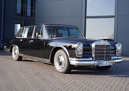 Mercedes-Benz 600