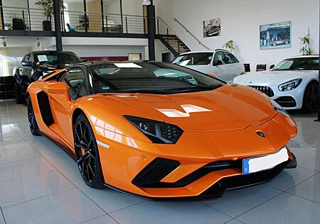 Lamborghini Aventador S ROADSTER 6.5 V12 741PS NUR 7.200KM KAMERA 1-HAND