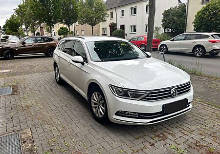 VW Passat Variant Volkswagen Comfortline 1,4 TSI Navi ACC, AKH