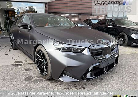 BMW M5 /20"-21"/Bower&Wilkins/Panorama/Keyless