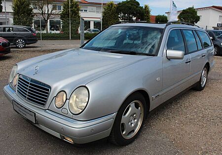 Mercedes-Benz E 230 T AVANTGARDE*Schiebedach*Klima*Automatik*X